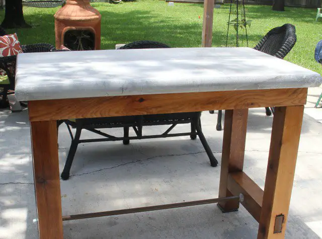 What To Look For In The Best Outdoor Concrete Table Sealer